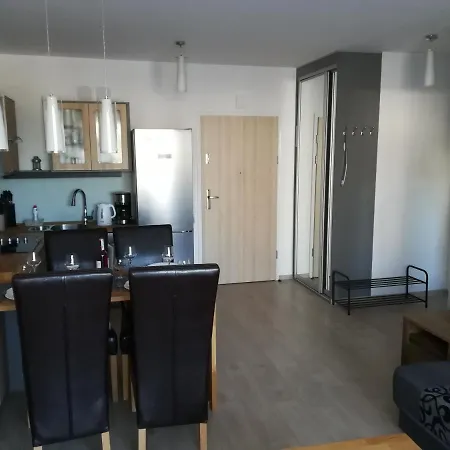 Διαμέρισμα Oaza Kolobrzeg-podczele Kompleks Feniks Basen Silownia Jacuzii *